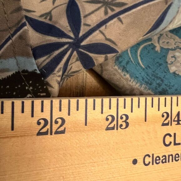 Men’s EUC Authentic Shaolin Button down. Size Medium. - Picture 8 of 9